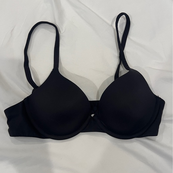 SKIMS Other - NWOT SKIMS FIT EVERYBODY TSHIRT BLACK BRA